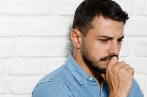 9 Unmistakable Signs A Man Has A Fragile Ego