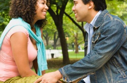 How To Reconnect With Your Spouse : 7 Unique Ways